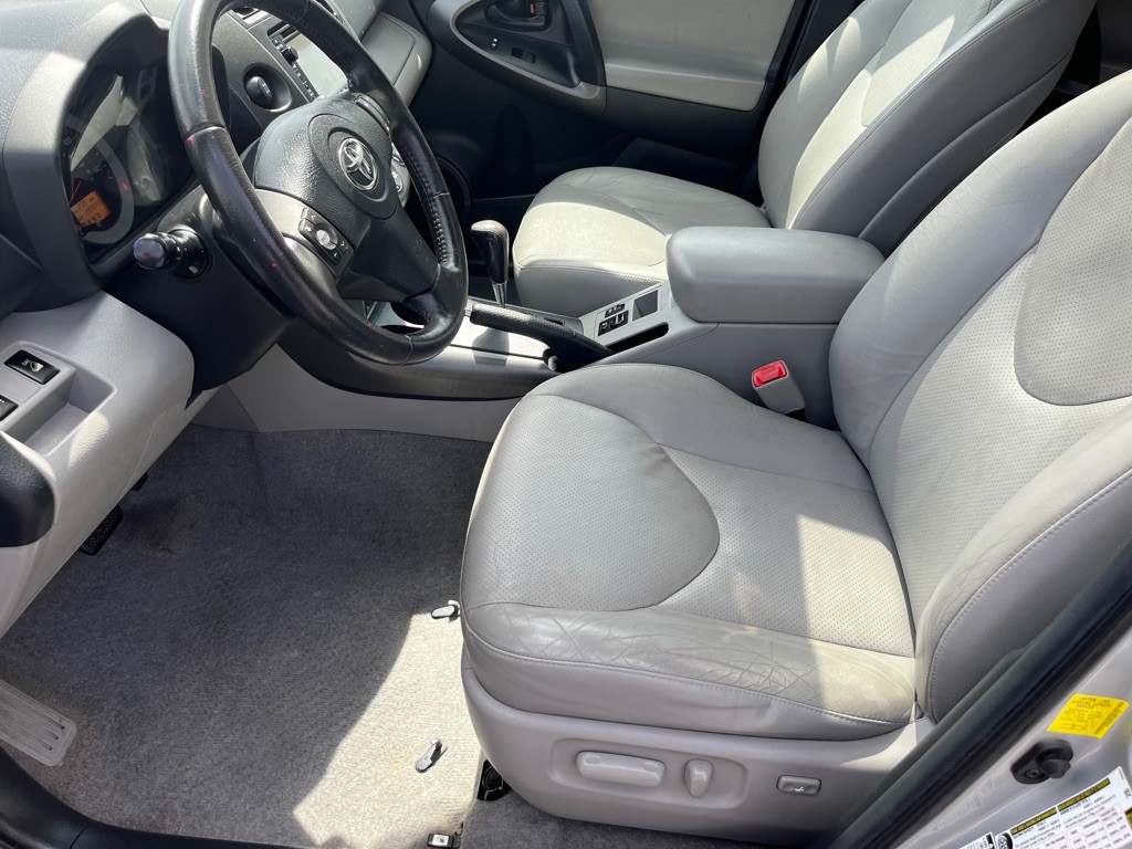 2012 Toyota Rav4 Image 9