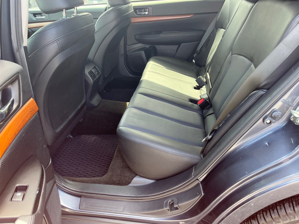 2014 Subaru Outback Image 11