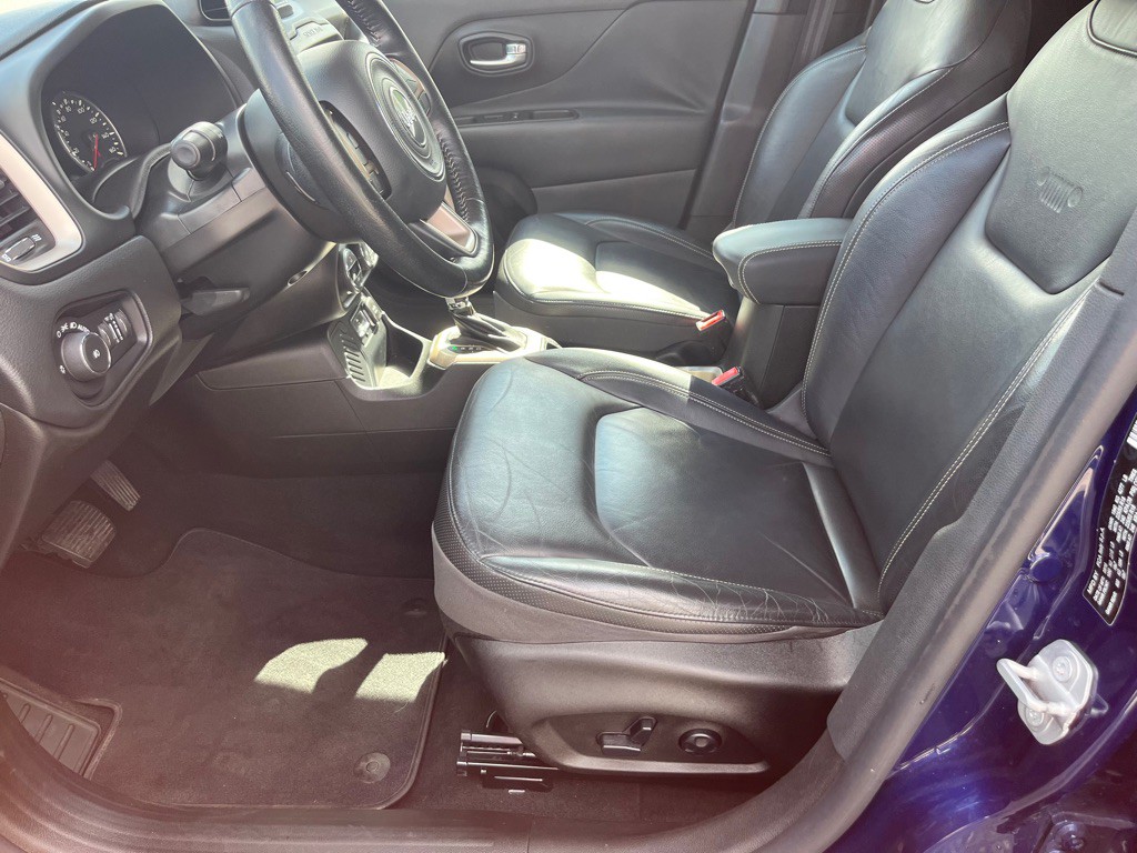 2016 Jeep Renegade Image 11