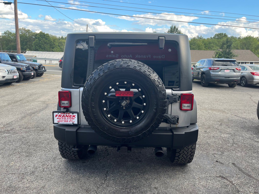 2014 Jeep Wrangler Image 12