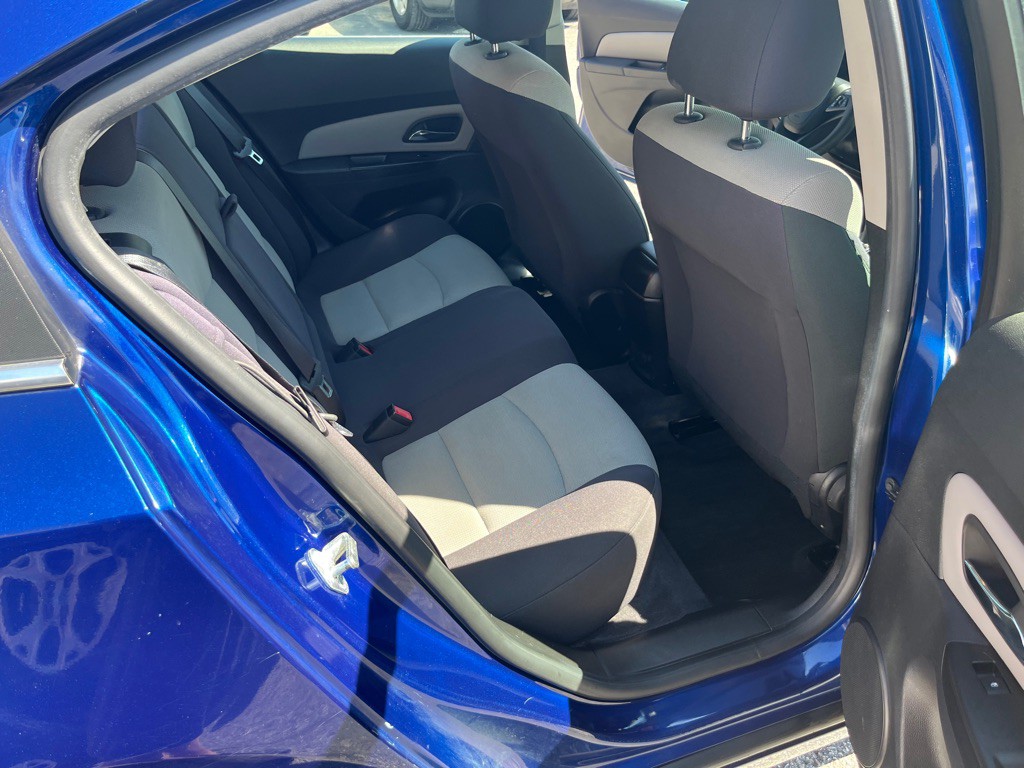 2012 Chevrolet Cruze Image 10