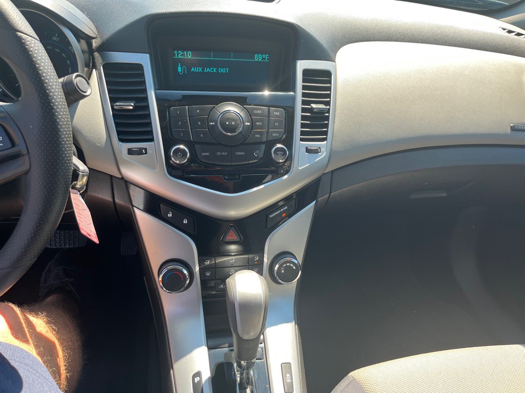 2012 Chevrolet Cruze Image 13