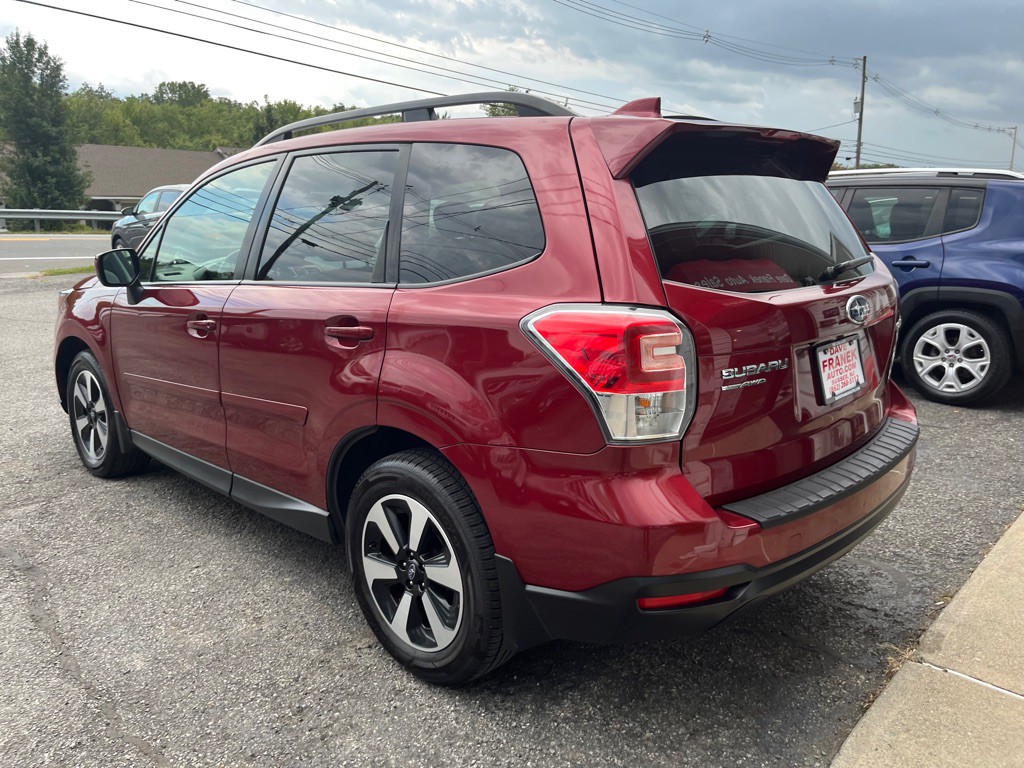 2018 Subaru Forester Image 9