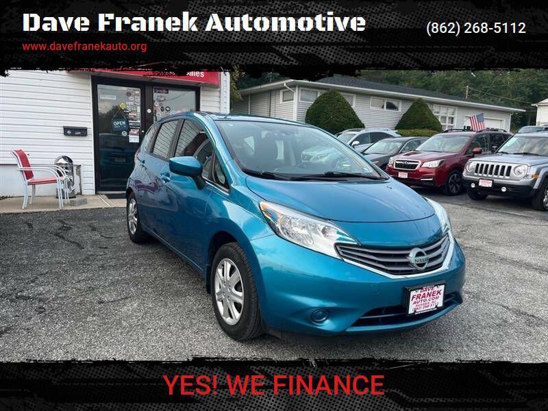 2016 Nissan Versa Image 1