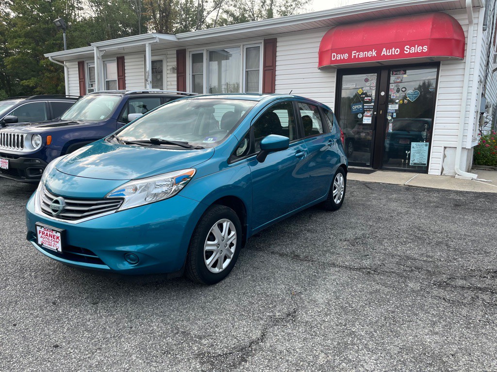 2016 Nissan Versa Image 3
