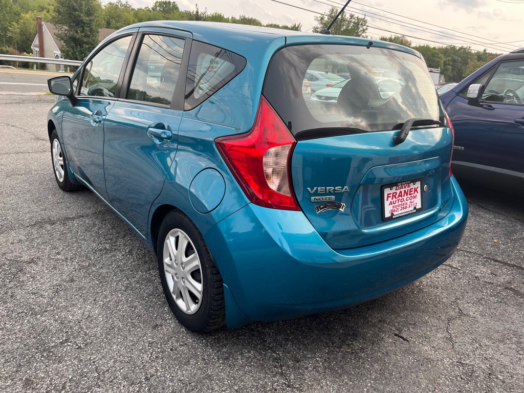 2016 Nissan Versa Image 8