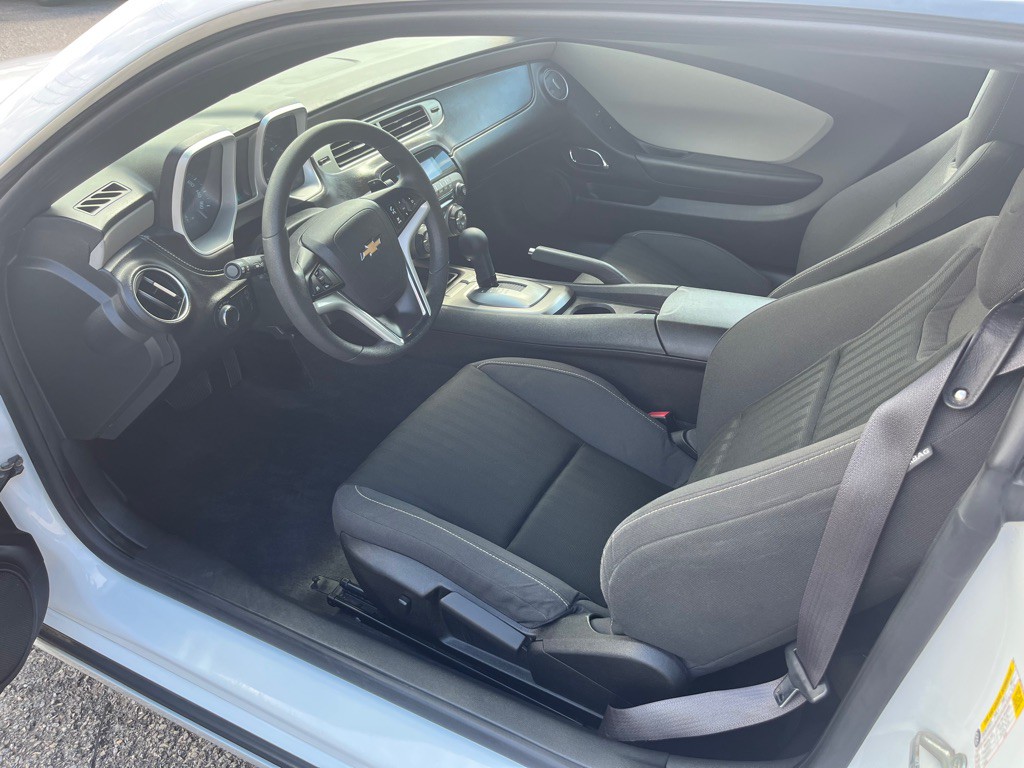 2015 Chevrolet Camaro Image 8