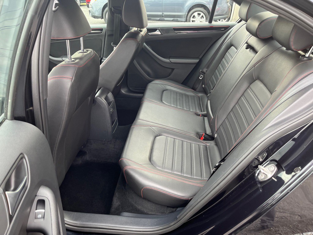 2017 Volkswagen Jetta Image 10