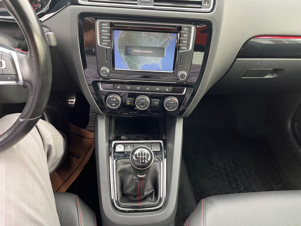 2017 Volkswagen Jetta Image 15