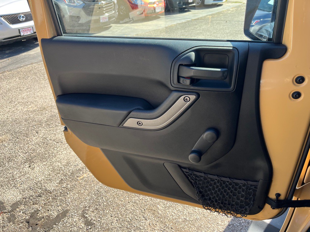 2014 Jeep Wrangler Unlimited Image 13
