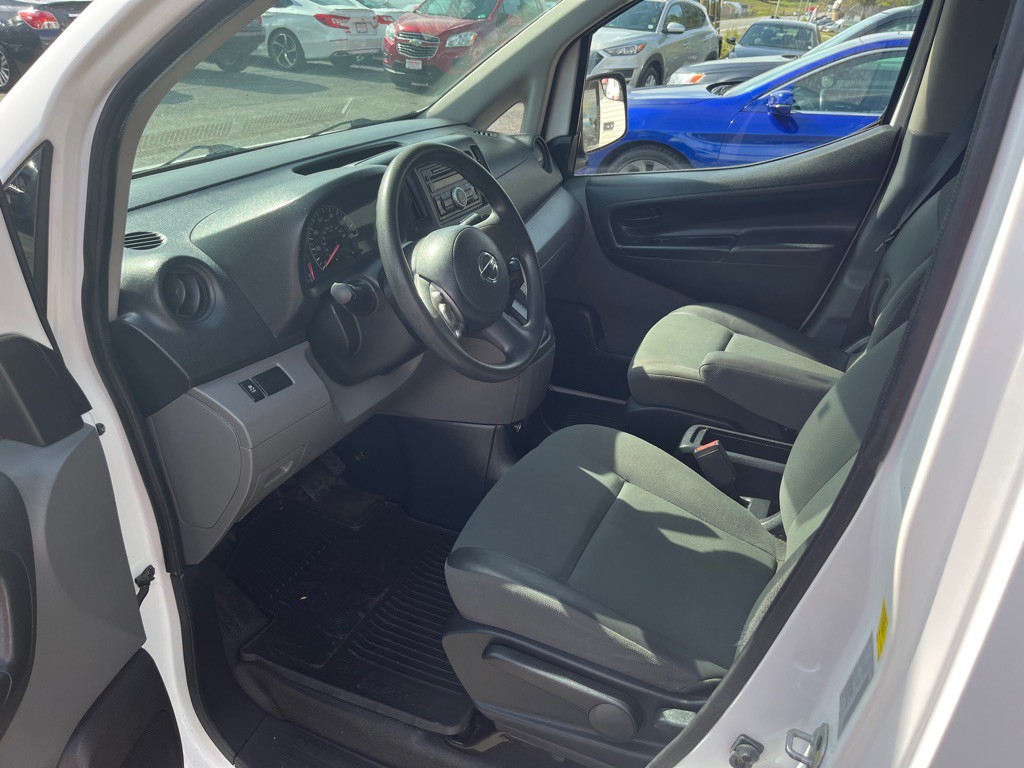 2015 Nissan NV200 Image 8