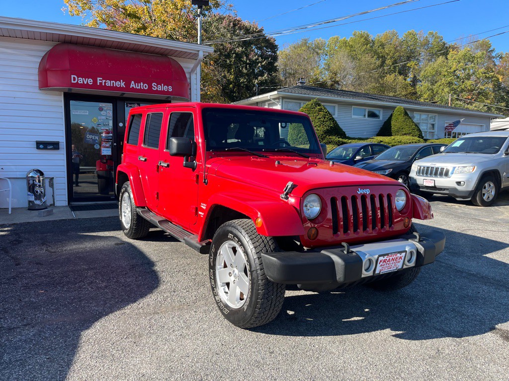 2011 Jeep Wrangler Unlimited Image 2