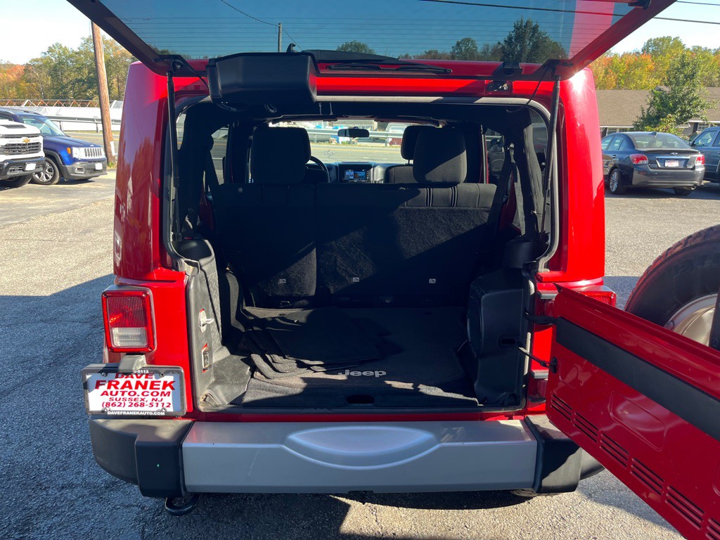 2011 Jeep Wrangler Unlimited Image 6