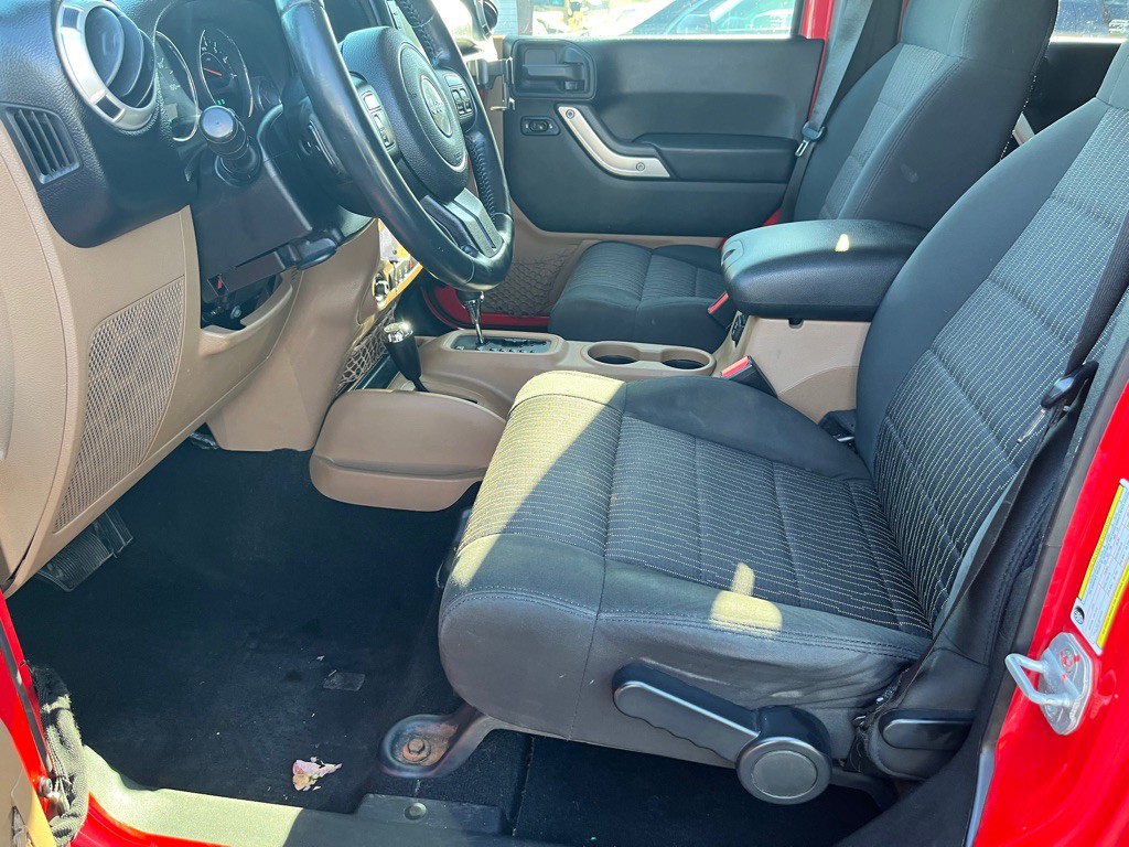 2011 Jeep Wrangler Unlimited Image 11