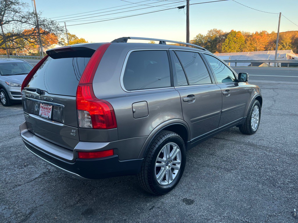 2010 Volvo XC90 Image 6