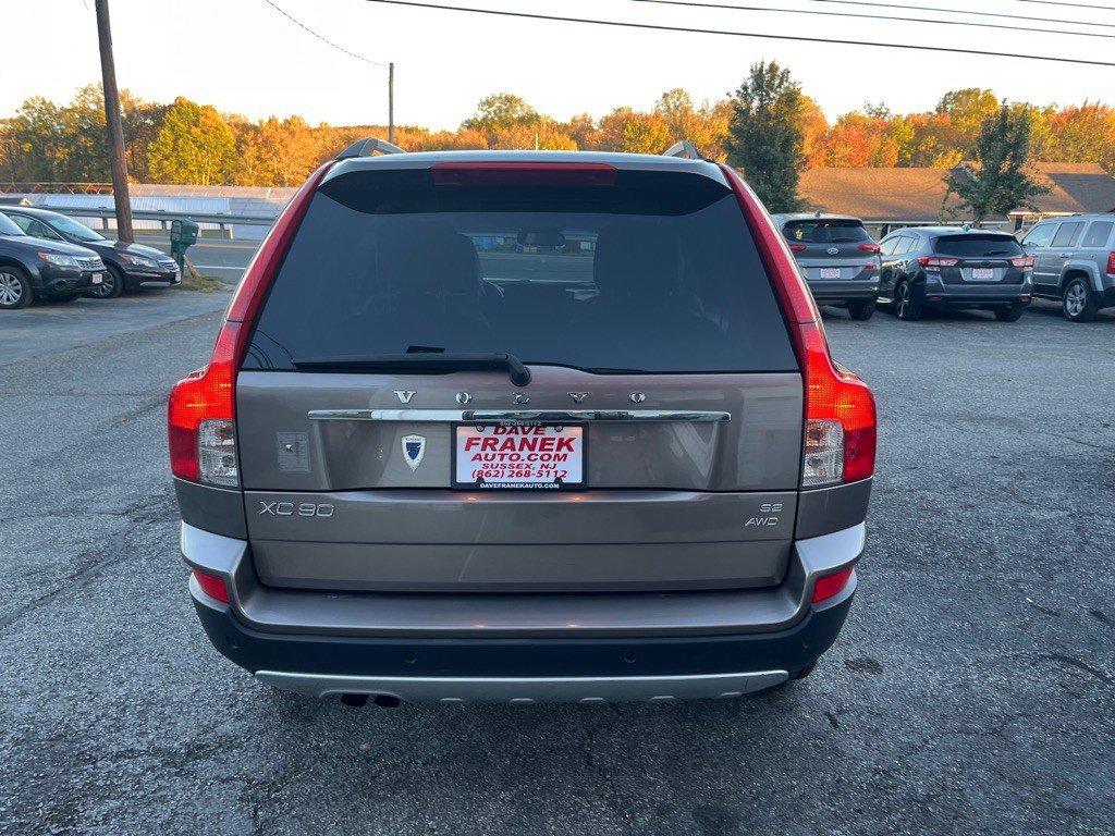 2010 Volvo XC90 Image 7