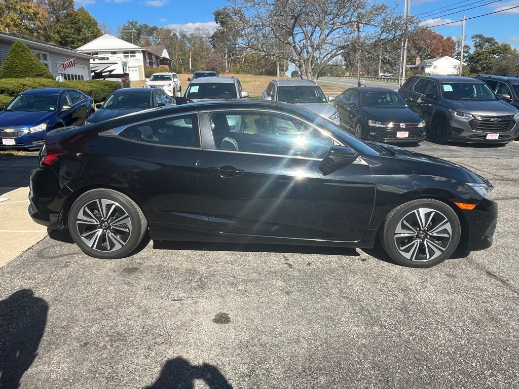2017 Honda Civic Image 6