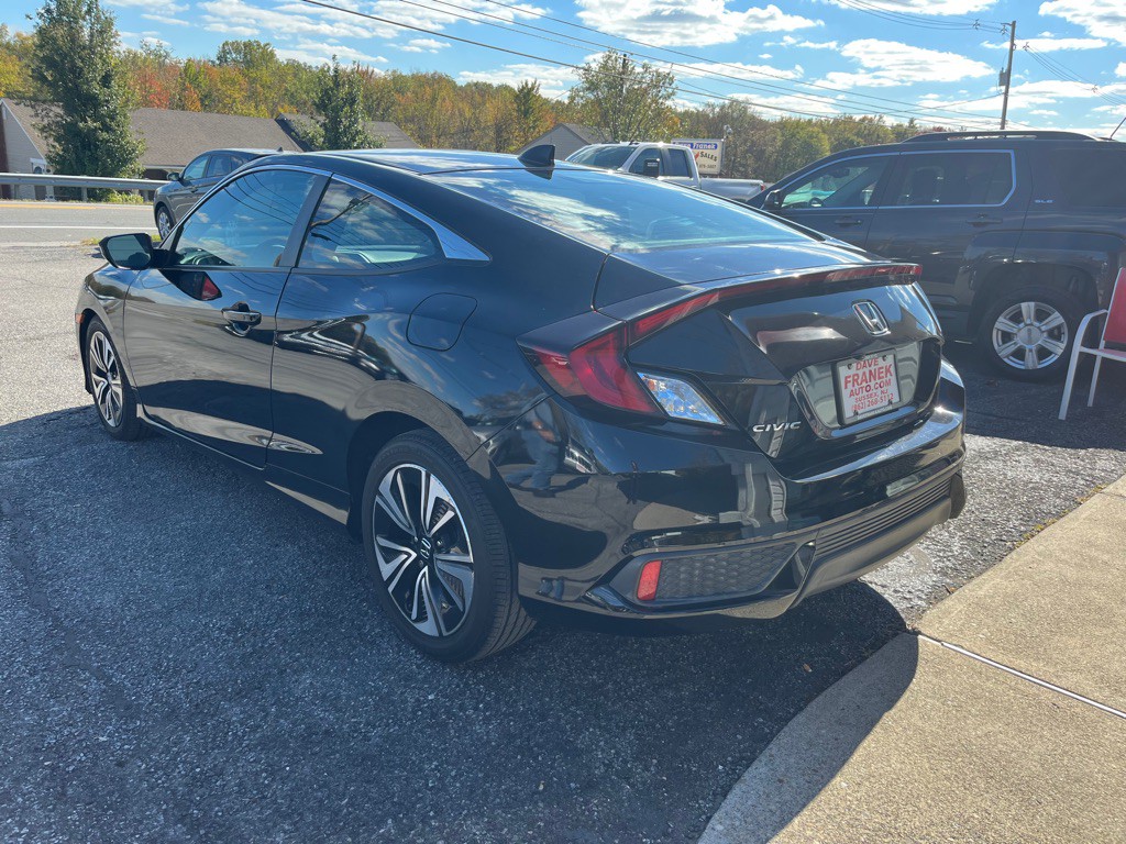 2017 Honda Civic Image 8