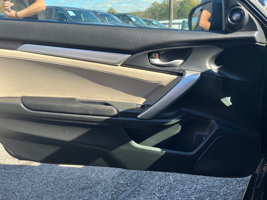 2017 Honda Civic Image 11