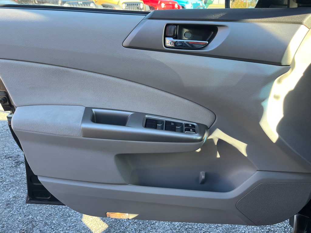 2009 Subaru Forester Image 13