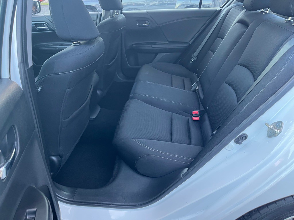 2015 Honda Accord Image 9