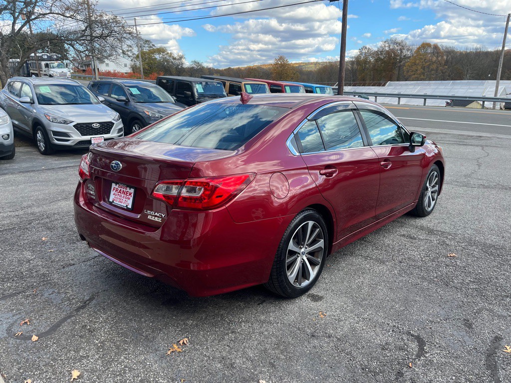 2017 Subaru Legacy Image 8