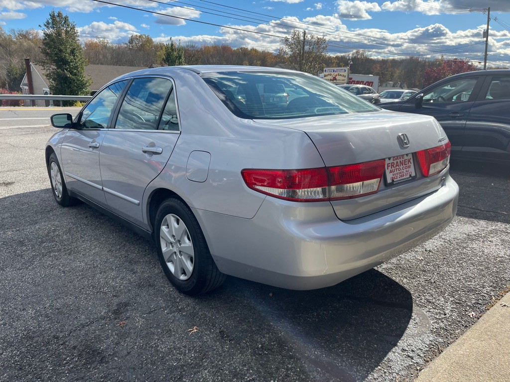 2004 Honda Accord Image 8