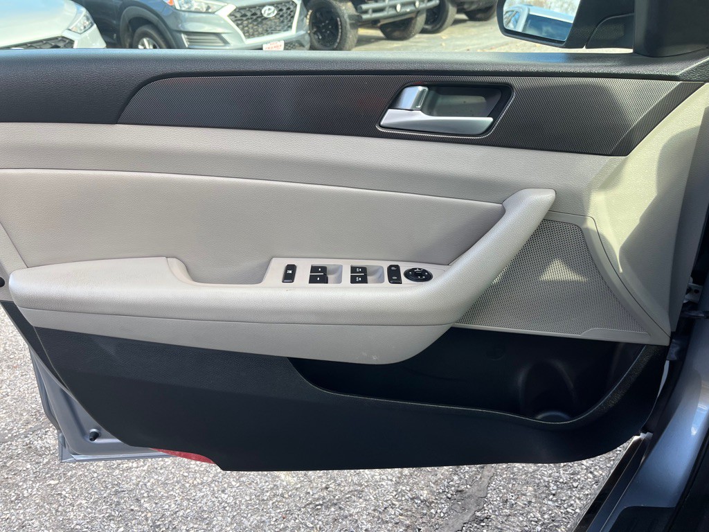 2015 Hyundai Sonata Image 12