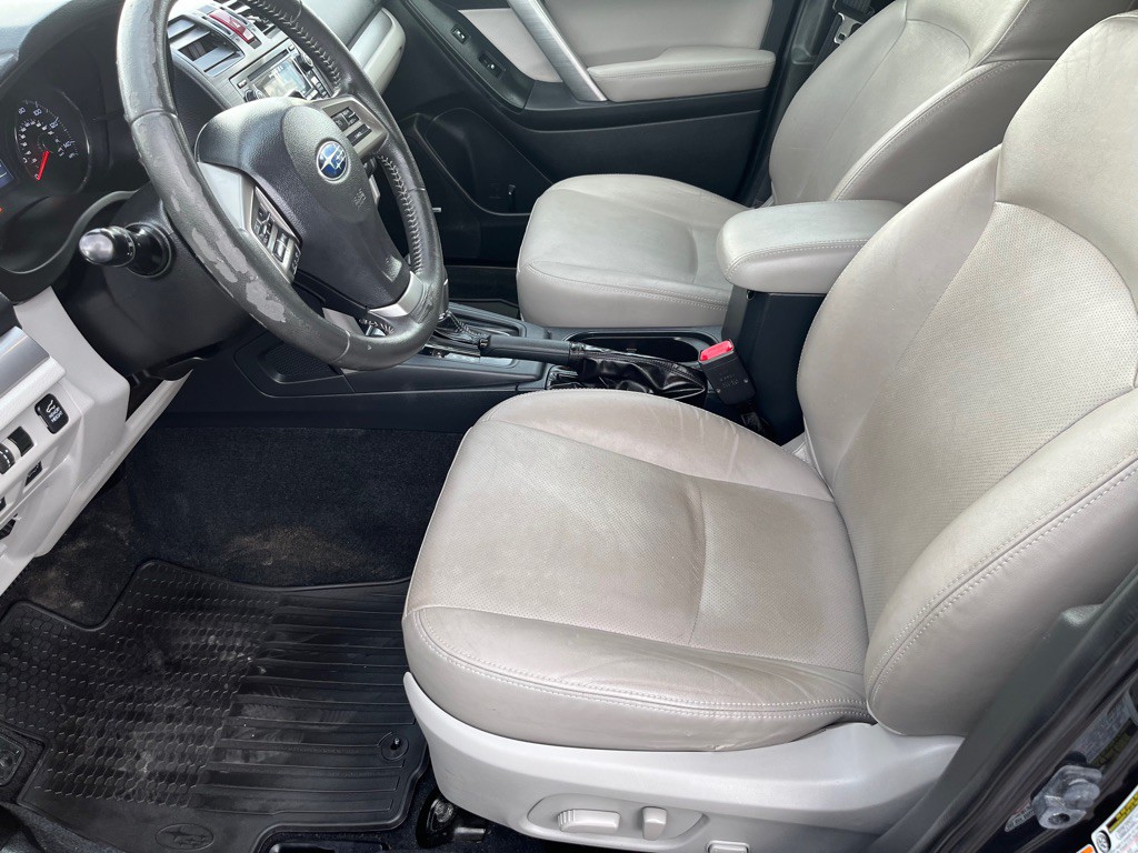 2015 Subaru Forester Image 12