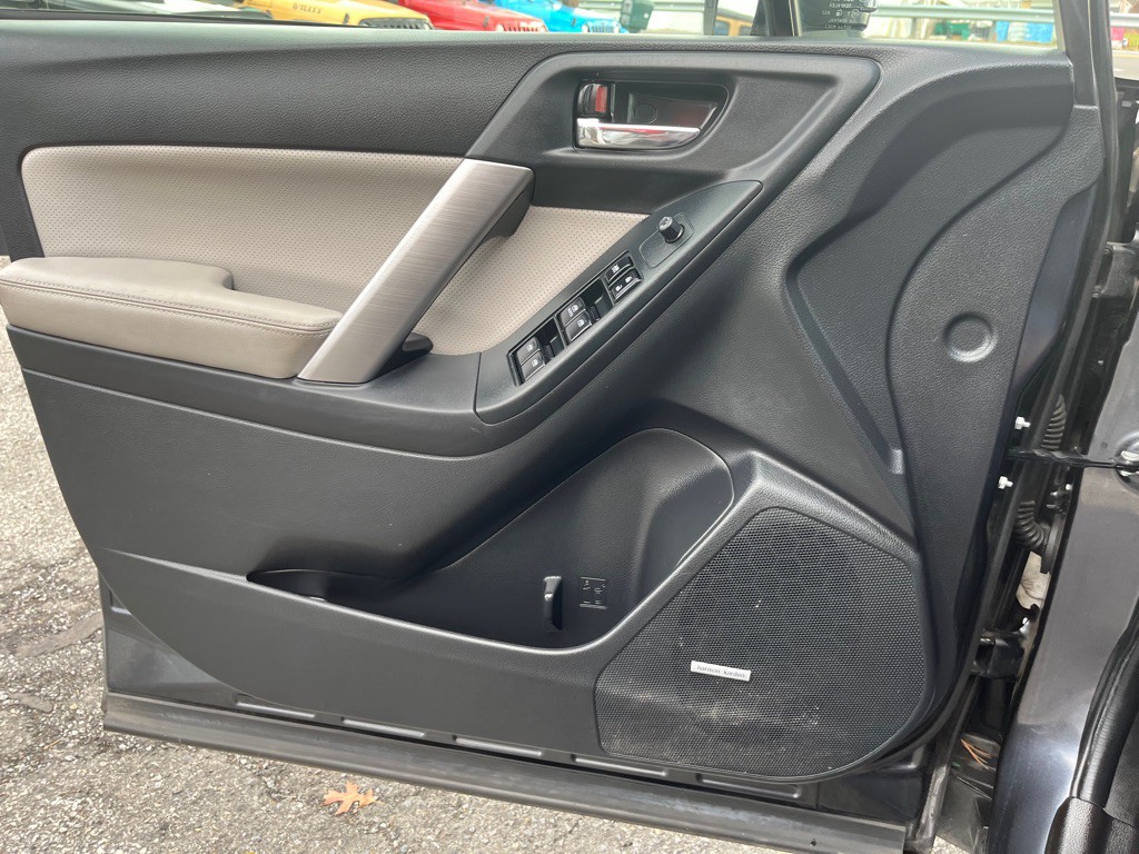 2015 Subaru Forester Image 13