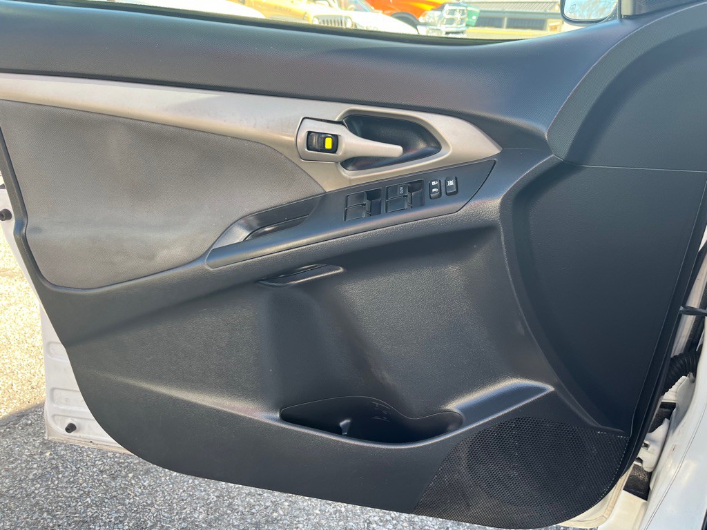 2010 Toyota Matrix Image 13