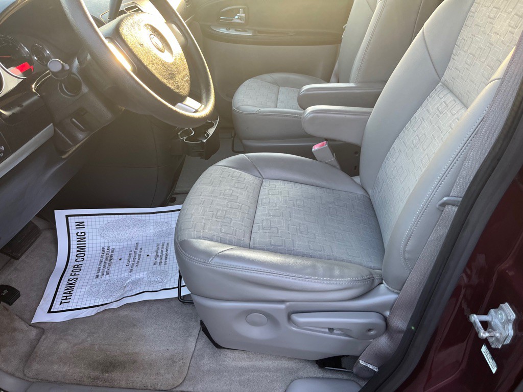 2008 Pontiac Montana Image 12