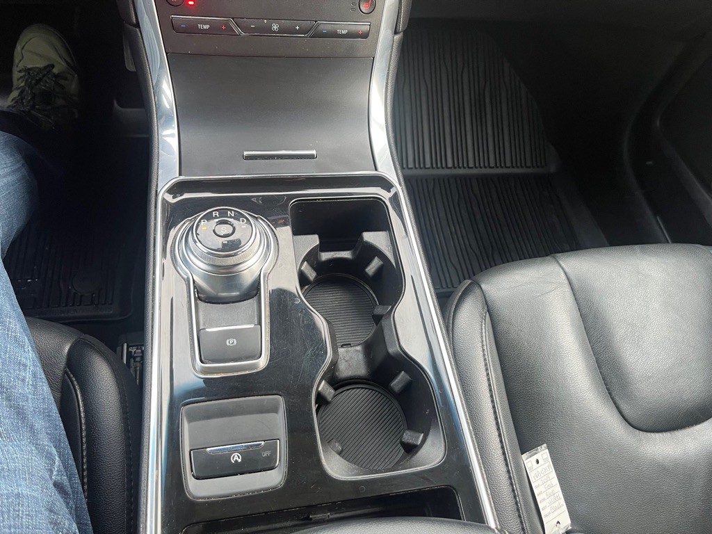 2019 Ford Edge Image 14