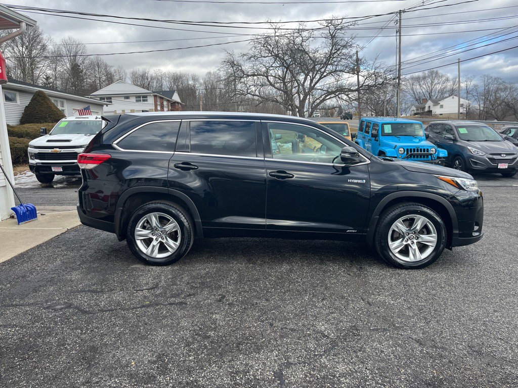 2017 Toyota Highlander Image 9