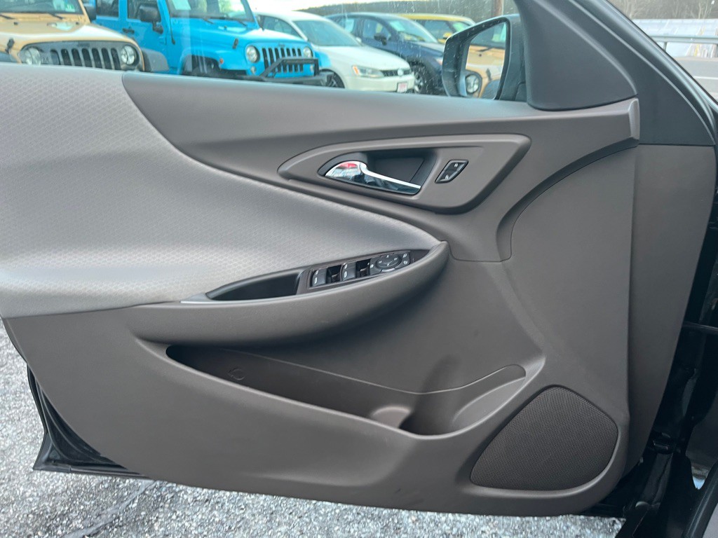 2019 Chevrolet Malibu Image 12