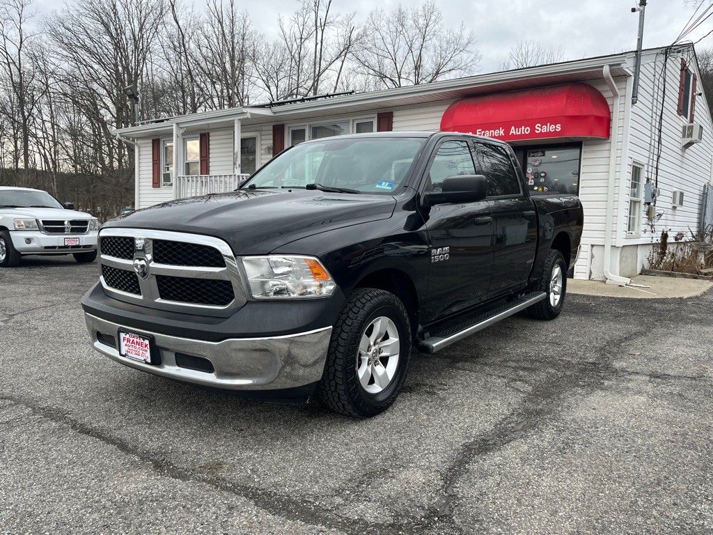 2015 RAM 1500 Image 3