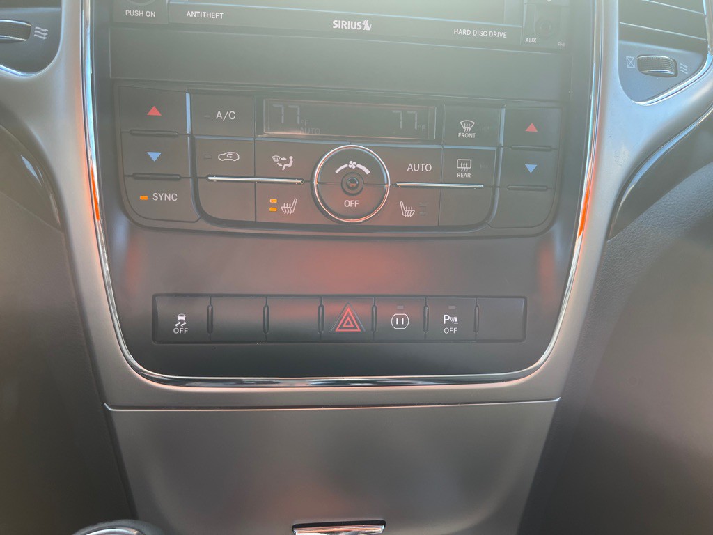 2012 Jeep Grand Cherokee Image 13