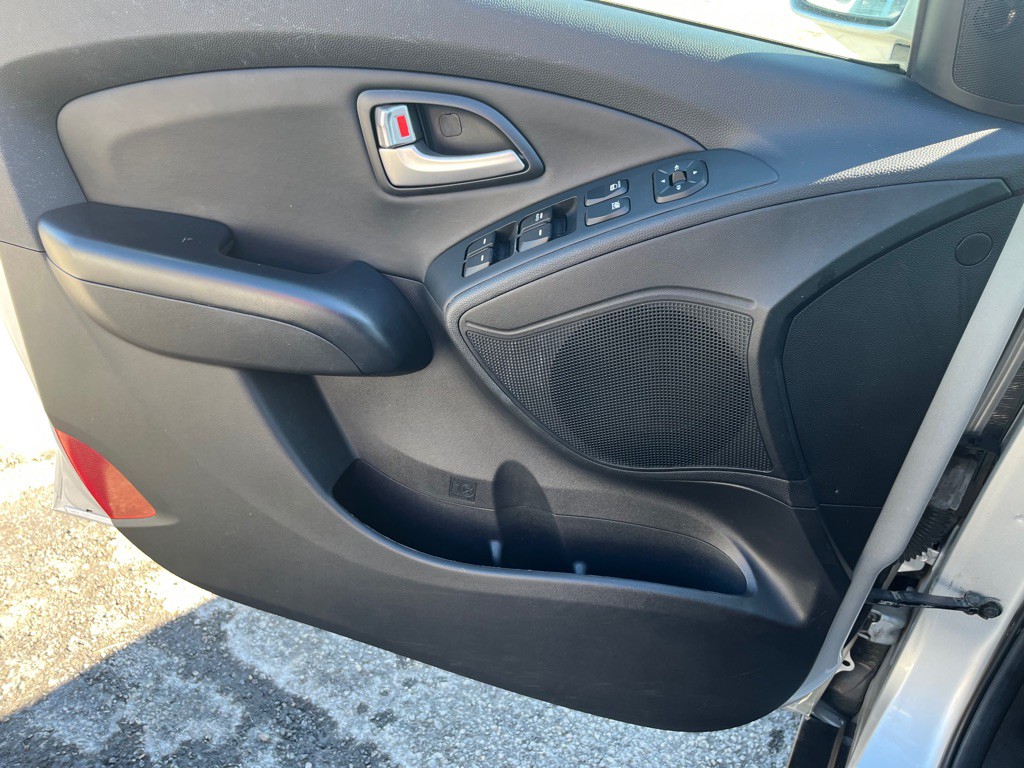 2013 Hyundai Tucson Image 10