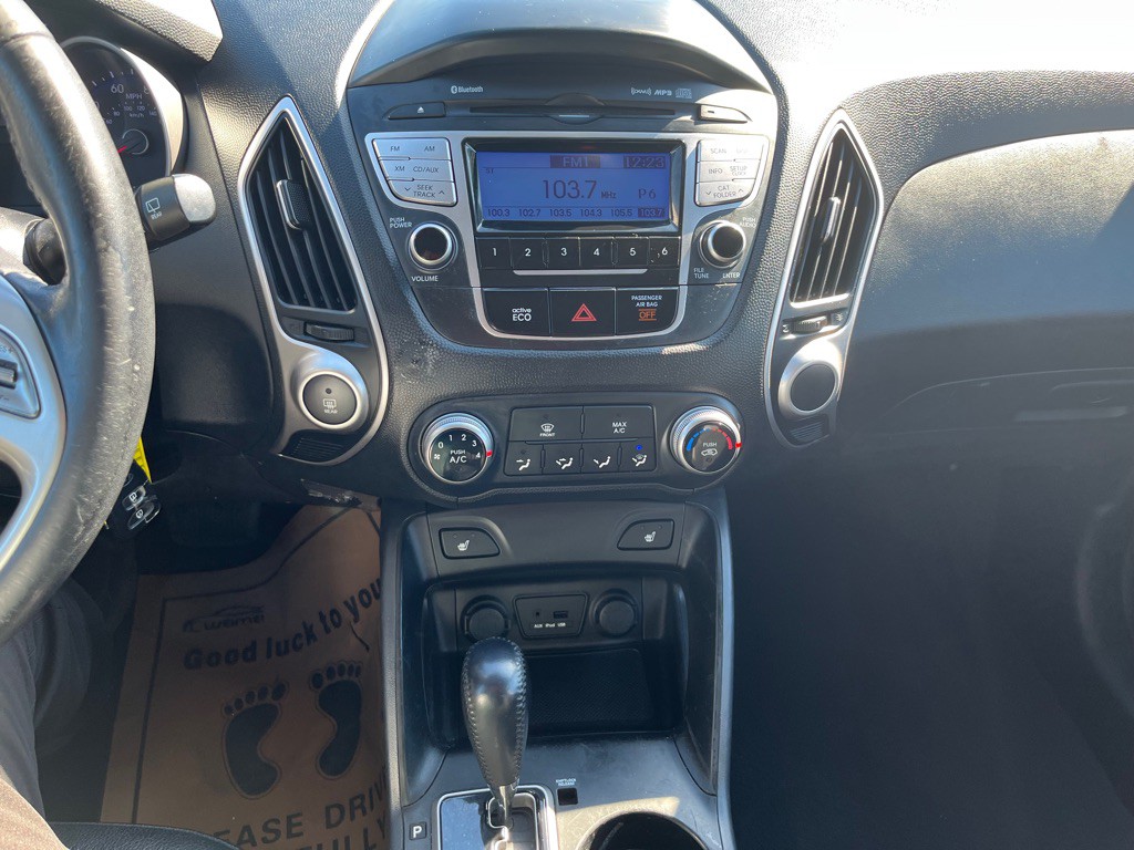 2013 Hyundai Tucson Image 11