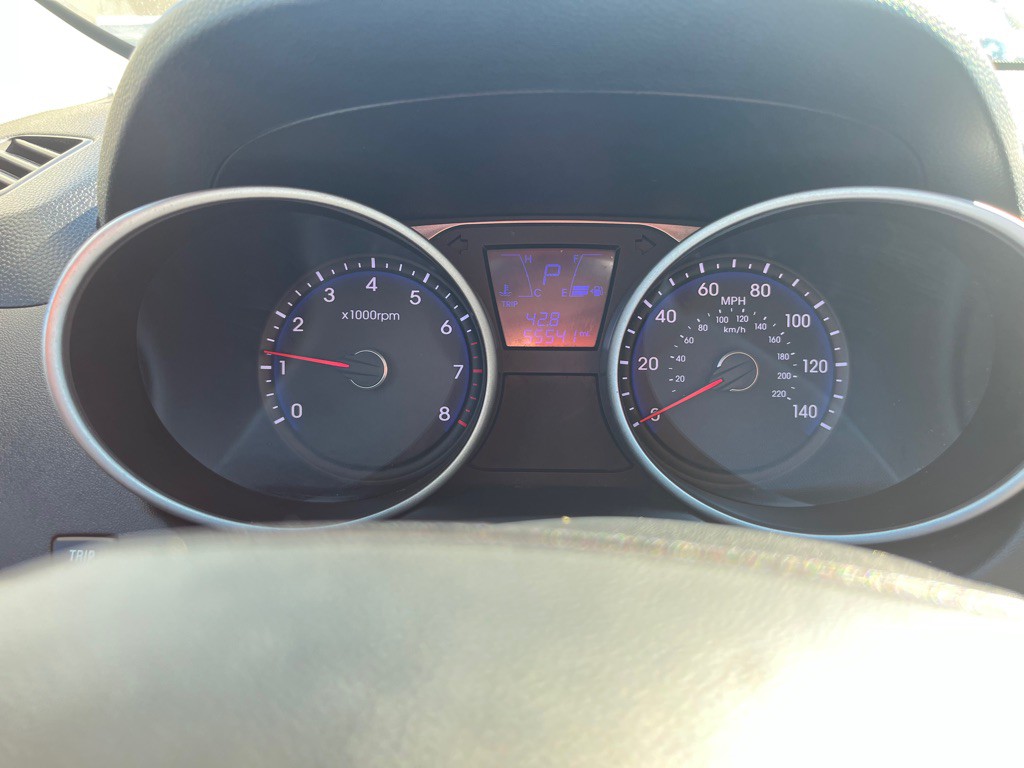 2013 Hyundai Tucson Image 12