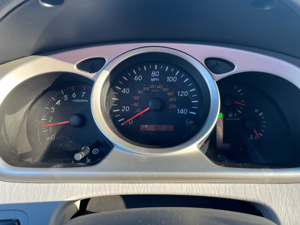 2005 Toyota Highlander Image 14