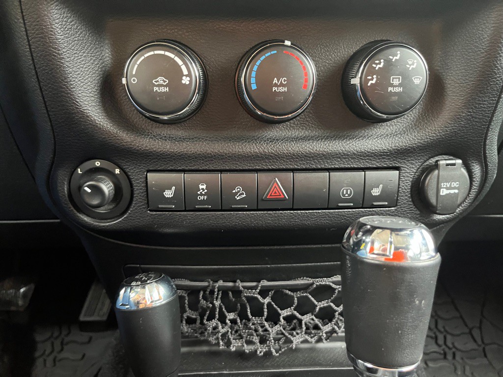 2015 Jeep Wrangler Unlimited Image 12