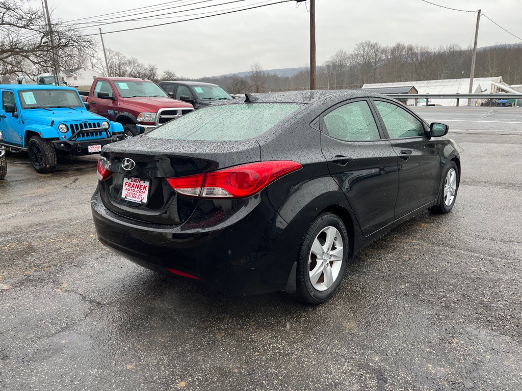 2013 Hyundai Elantra Image 5