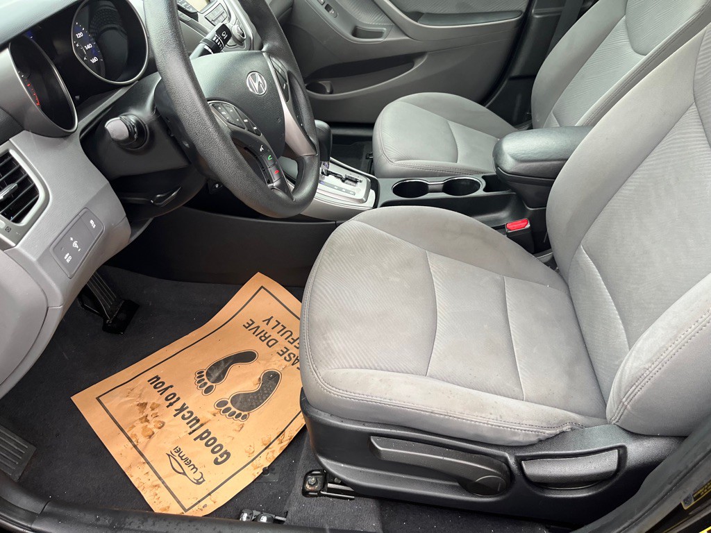 2013 Hyundai Elantra Image 11