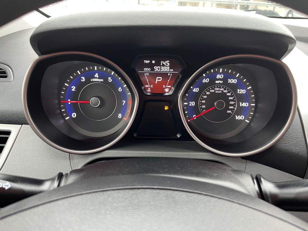 2013 Hyundai Elantra Image 14