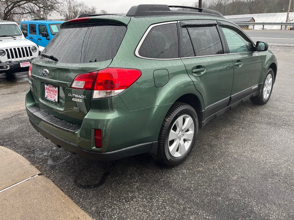 2010 Subaru Outback Image 5