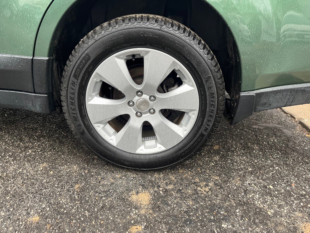 2010 Subaru Outback Image 9