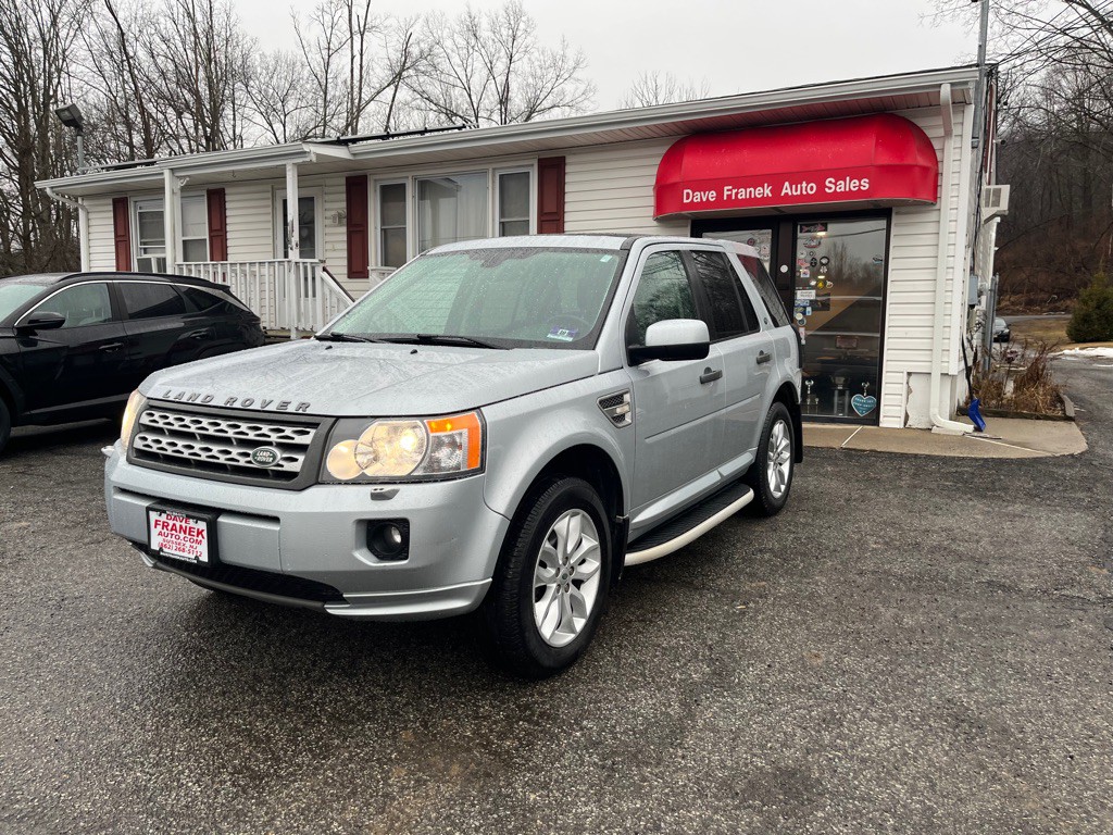 2011 Land Rover LR2 Image 2