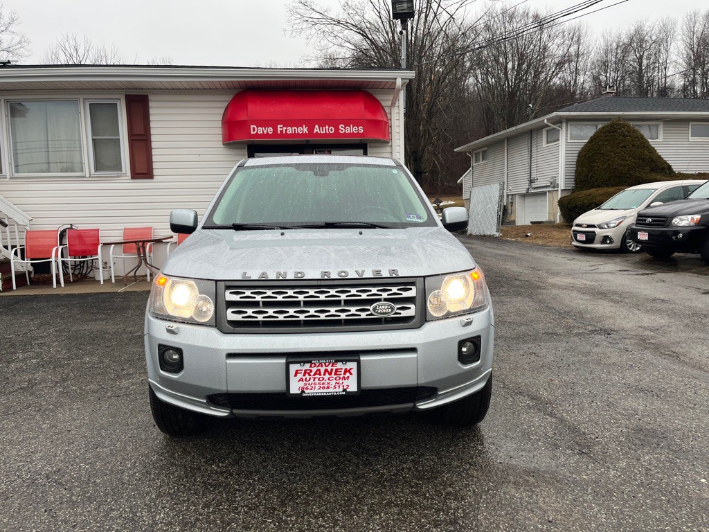 2011 Land Rover LR2 Image 3