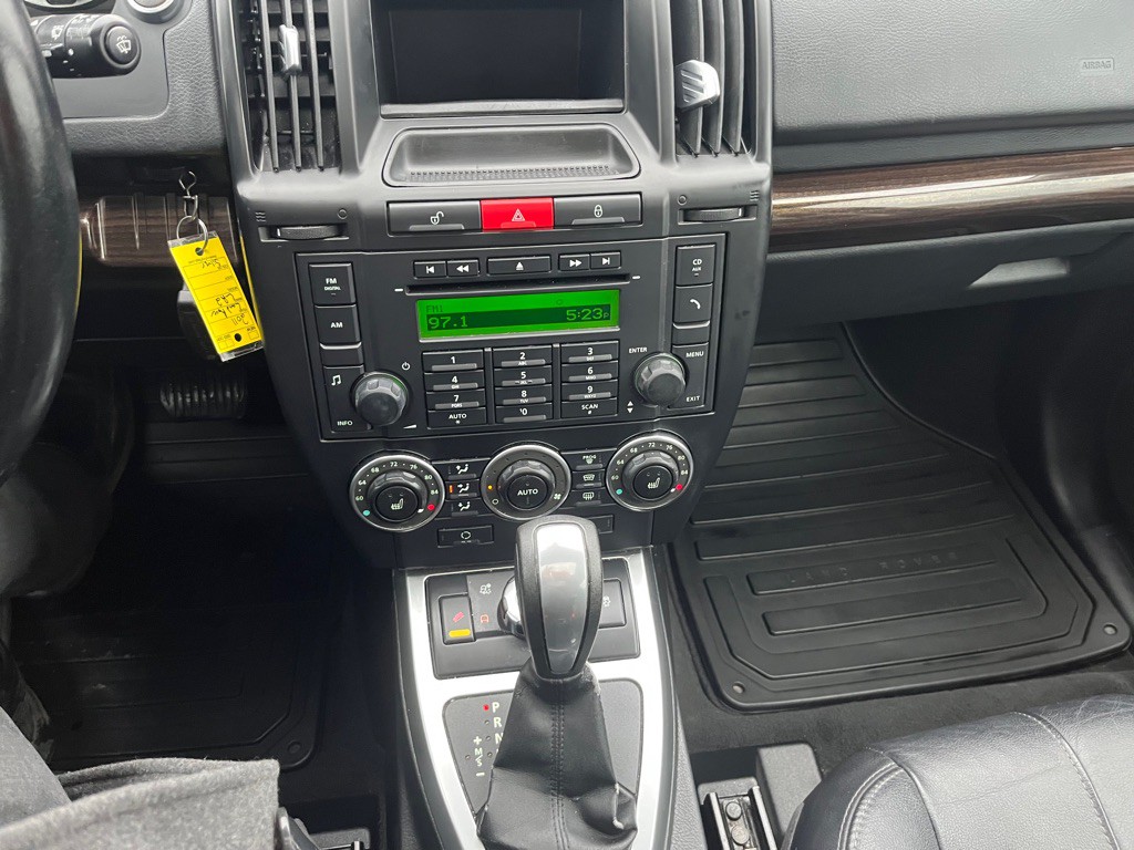 2011 Land Rover LR2 Image 14